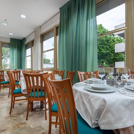 Hotel Ilde Rimini Kültér fotó