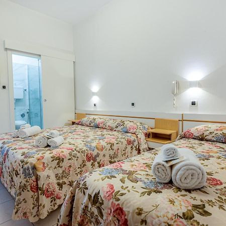Hotel Ilde Rimini Kültér fotó